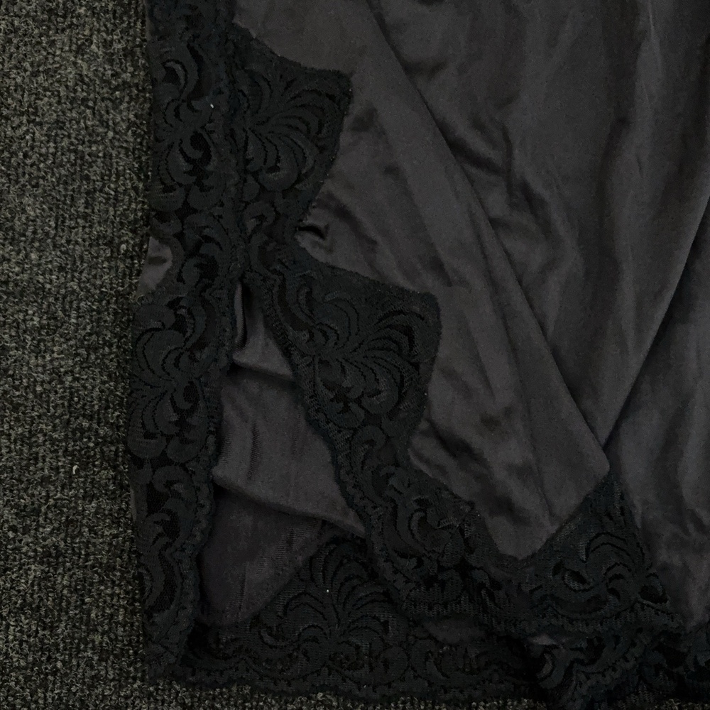 Vintage Cabernet Half Slip Womens L Black Nylon Satin Lace Trim Made In USA - Picture 4 of 10